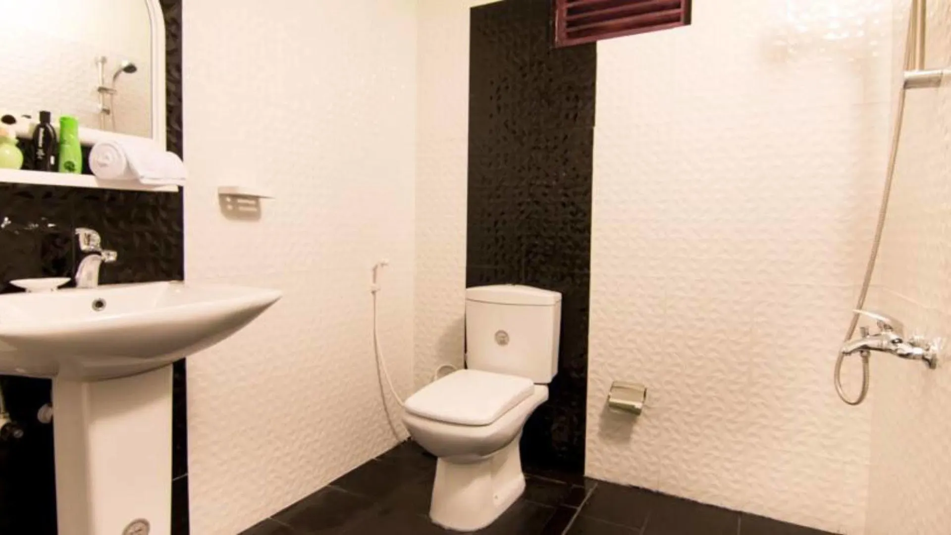 فندق مبيت وإفطار كاندي Owinwil Boutique Hotel